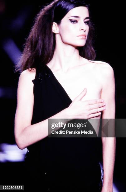 Models 2003 Milan Spring 2002 2003 Model Photos and Premium High Res Pictures ...