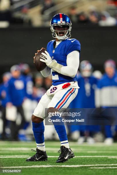 Tyrod Taylor of the New York Giants drops back to pass during an NFL football game against the Philadelphia Eagles at MetLife Stadium on January 7,...