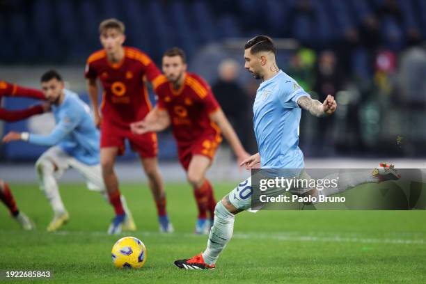 Mattia Zaccagni of SS Lazio scores his team's first goal during the Coppa Italia match between SS Lazio and AS Roma at Stadio Olimpico on January 10,...