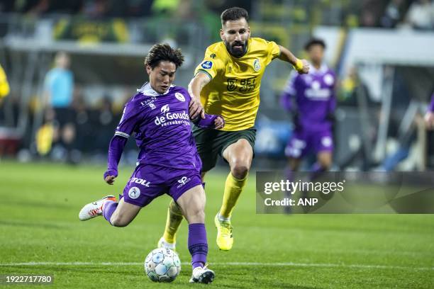 Shunsuke Mito of Sparta Rotterdam scores 0-1, Dimitrios Siovas of Fortuna Sittard during the Dutch Eredivisie match between Fortuna Sittard and...