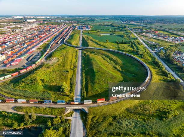 canadian pacific cprailway vaughan intermodal terminal in kleinburg, canada - pacific ocean stock pictures, royalty-free photos & images