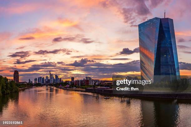 ecb building and frankfurt skyline at sunset (frankfurt/ main, germany) - european central bank stock pictures, royalty-free photos & images
