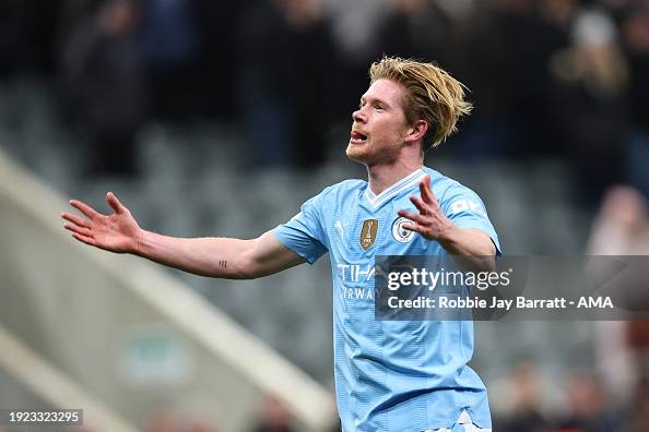 Kevin De Bruyne of Manchester City celebrate his teams 2-3 victory at