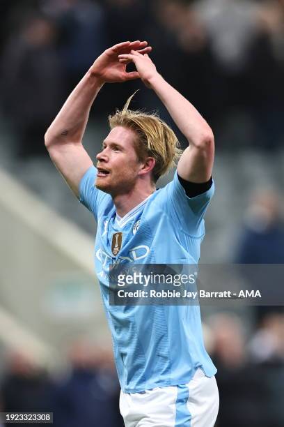 Kevin De Bruyne of Manchester City celebrate his teams 2-3 victory at full time during the Premier League match between Newcastle United and...