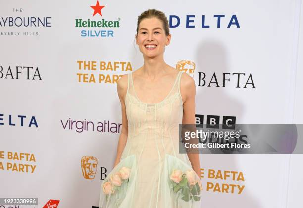 Rosamund Pike at the BAFTA Tea Party held at The Maybourne Beverly Hills on January 13, 2024 in Beverly Hills, California.