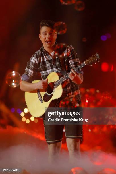 Chris Steger performs at the Schlagerchampions "Das grosse Fest der Besten" at Velodrom on January 13, 2024 in Berlin, Germany.