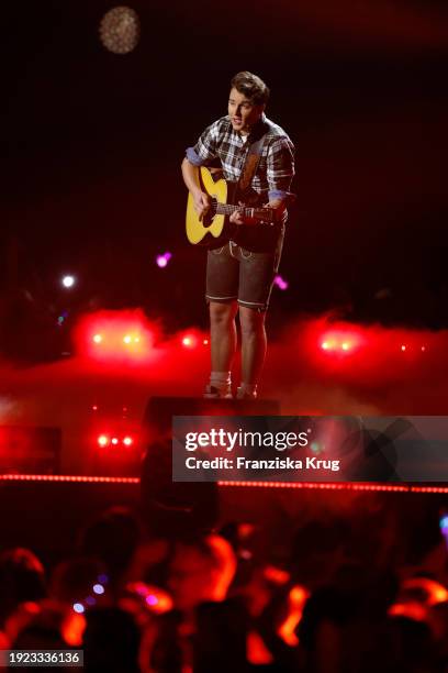 Chris Steger performs at the Schlagerchampions "Das grosse Fest der Besten" at Velodrom on January 13, 2024 in Berlin, Germany.