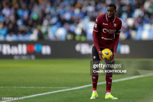 Salernitana's French midfielder Junior Sambia keeps the ball during the Serie A football match between SSC Napoli and Salernitana. SSC Napoli won 2-1.