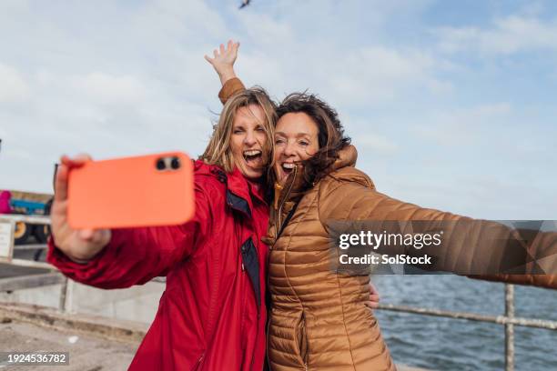 mad selfie - female friendship stock pictures, royalty-free photos & images