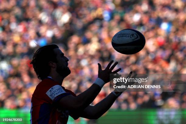 Bath's English full-back Tom de Glanville catches the ball during the European Rugby Champions Cup pool 2 match between Bath and Racing 92 at The Rec...