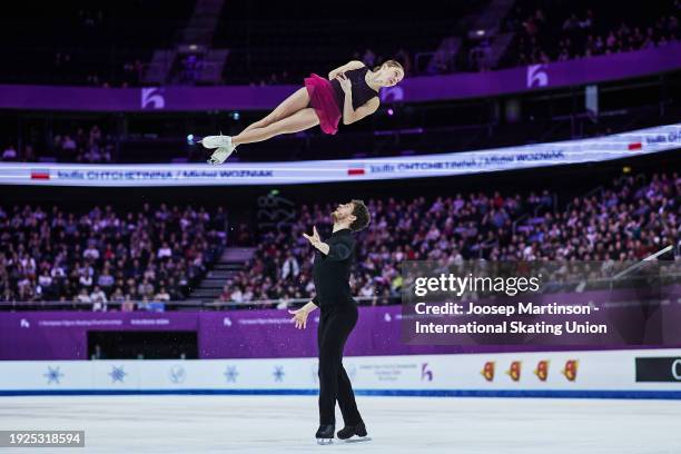 Ioulia Chtchetinina and Michal Wozniak of Poland compete in the Pairs Free Skating during the ISU European Figure Skating Championships at Zalgirio...