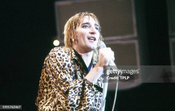 Photo of British Pop singer & Rock musician Rod Stewart performs onstage at the Olympia Grand Hall, London, England, December 28, 1978.