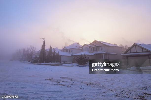 Very cold Sunday morning with frost at -40°C and ice fog, on January 14 in Rutherford, Edmonton, Alberta, Canada. Record-breaking weekend chill in...