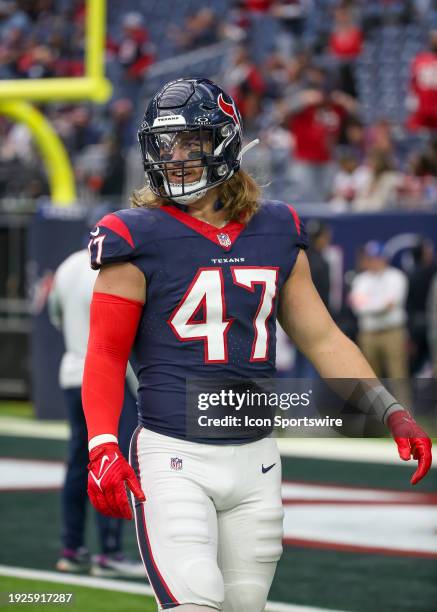 Houston Texans fullback Andrew Beck warms up during the AFC Wild Card game between the Cleveland Browns and Houston Texans on January 13, 2024 at NRG...