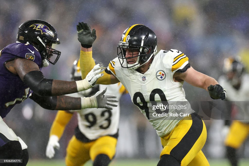 Pittsburgh Steelers v Baltimore Ravens