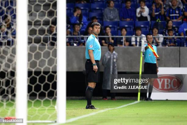 Assistant Ref 70 Additional Assistant Referees Stock Photos, High-Res Pictures, and ...