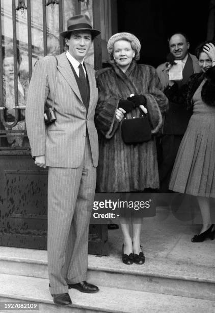Actor Gregory Peck and his wife pose for the photographer in the 1950s in Paris. Vetaran US film star Peck has died at age of 87 in his Los Angeles...