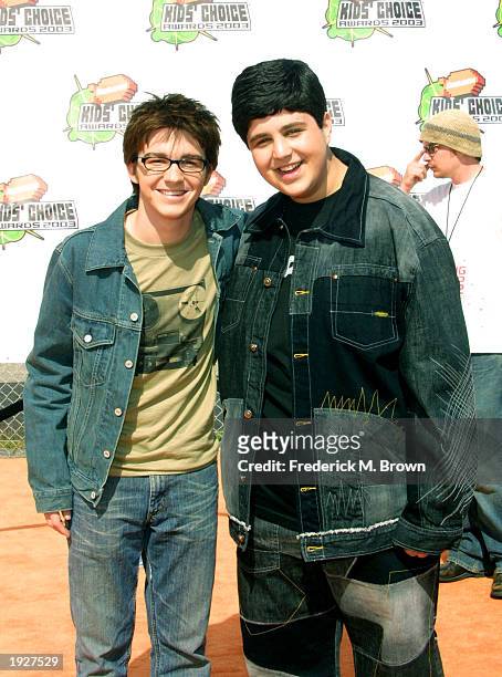 Actors Drake Bell and Josh Peck of the "Drake and Josh Show" attend Nickelodeon's 16th Annual Kids' Choice Awards at the Barker Hangar April 12, 2003...