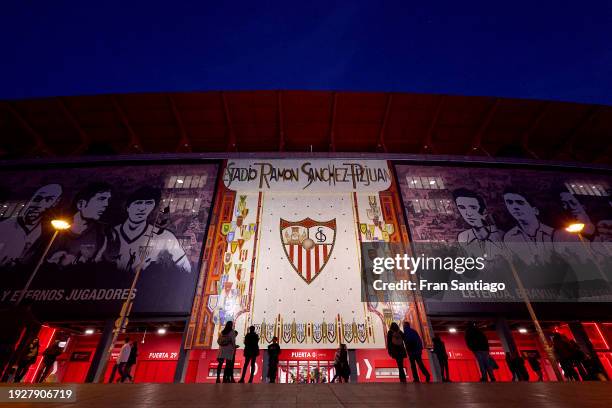 General view outside the stadium during the LaLiga EA Sports match between Sevilla FC and Deportivo Alaves at Estadio Ramon Sanchez Pizjuan on...