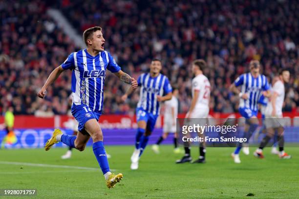 Nahuel Tenaglia of Deportivo Alaves celebrates scoring his team's first goal during the LaLiga EA Sports match between Sevilla FC and Deportivo...