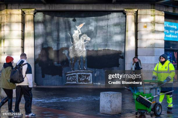 Street cleaner in Glasgow, UK, on Monday, Jan. 15, 2024. The Office of National Statistics will release the latest labour market figures on Tuesday....