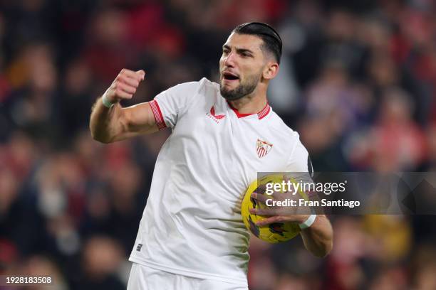 Mir Rafi 2,615 Rafa Mir Photos & High Res Pictures - Getty Images