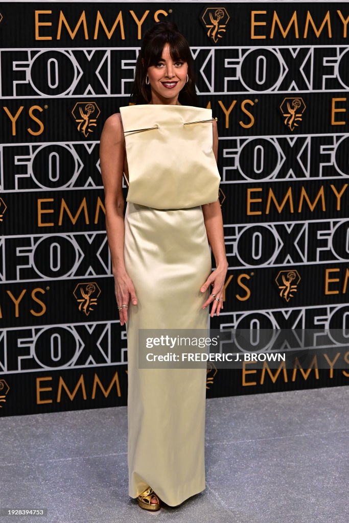TOPSHOT-US-ENTERTAINMENT-TV-AWARDS-EMMY-ARRIVALS-RED CARPET