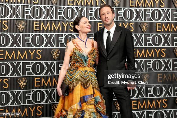 Los Angeles, CA Yelena Yemchuk and Ebon Moss-Bachrach attend the 75th Primetime Emmy Awards at the Peacock Theater in Los Angeles, CA, Monday, Jan....