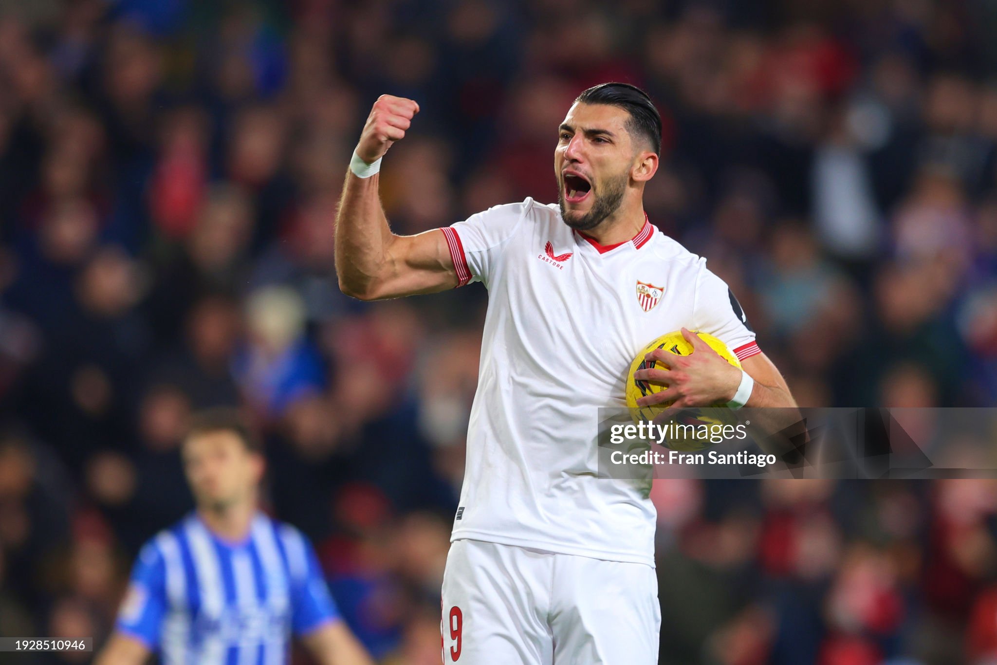 End of the Rafa Mir Saga: He Will Play on Loan at Valencia