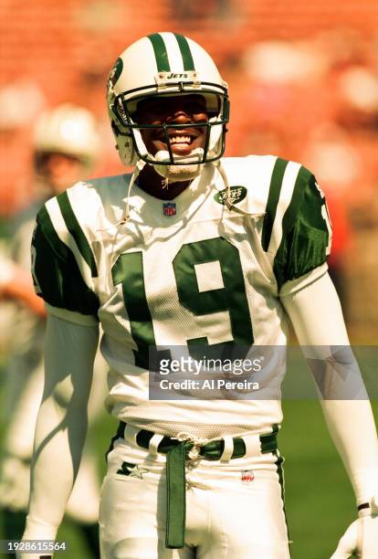 Wide Receiver Keyshawn Johnson of the New York Jets warms up before the game between the New York Jets vs San Francisco 49ers at 3Com Park on...