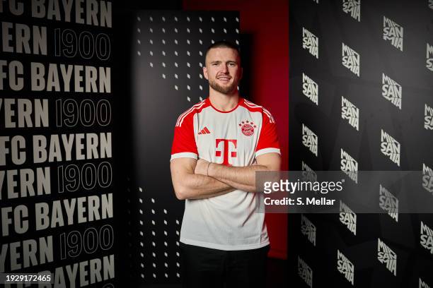 Eric Dier poses during the unveiling of his singing with FC Bayern München on January 12, 2024 in Munich, Germany. The England international defender...