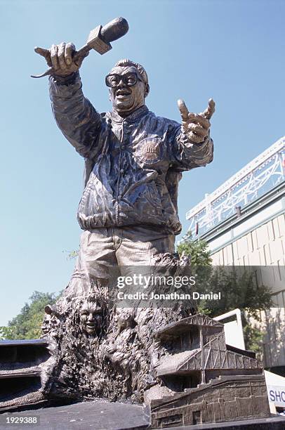 Harry Caray statue welcomes fans to the game between the Chicago Cubs and the Cincinnati Reds at Wrigley Field on September 26, 2002 in Chicago,...