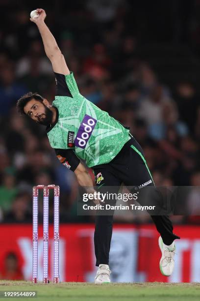 Imad Wasim of the Stars bowlsduring the BBL match between Melbourne Renegades and Melbourne Stars at Marvel Stadium, on January 13 in Melbourne,...