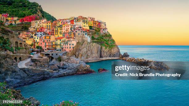 manarola, italy. - vernazza fotografías e imágenes de stock