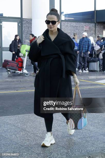 Michael Fassbender and wife Alicia Vikander are seen during the Milan Fashion Week - Menswear Fall/Winter 2024-2025 on January 13, 2024 in Milan,...