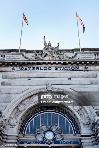 london winter. feb - waterloo railway station london stock pictures, royalty-free photos & images