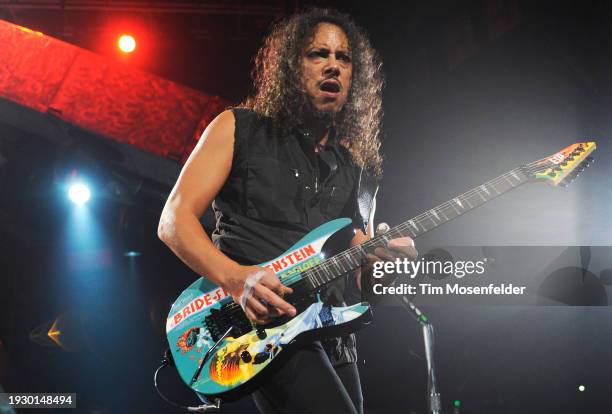 Kirk Hammett of Metallica performs at Arco Arena on December 8, 2009 in Sacramento, California.