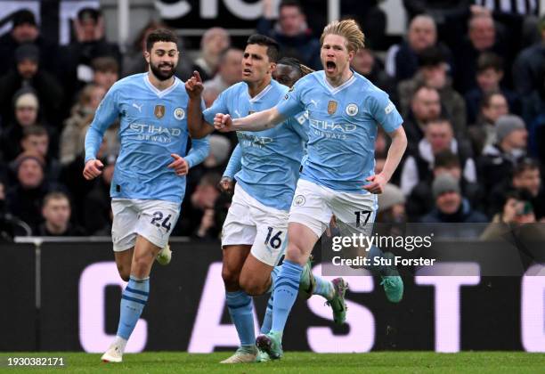 Kevin De Bruyne of Manchester City celebrates scoring his team's second goal during the Premier League match between Newcastle United and Manchester...