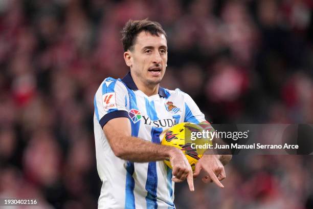 Mikel Oyarzabal of Real Sociedad celebrates scoring his team's first goal during the LaLiga EA Sports match between Athletic Bilbao and Real Sociedad...