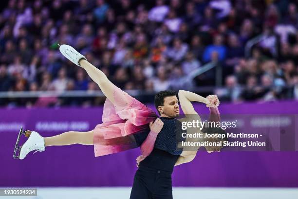 Charlene Guignard and Marco Fabbri of Italy compete in the Ice Dance Free Dance during the ISU European Figure Skating Championships at Zalgirio...