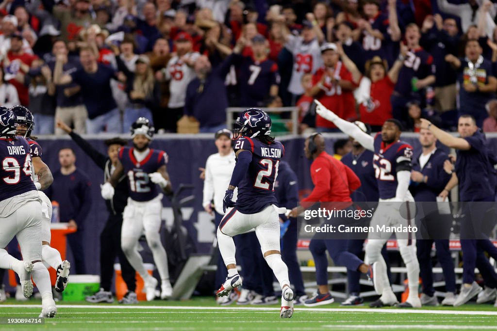 AFC Wild Card Playoffs - Cleveland Browns v Houston Texans