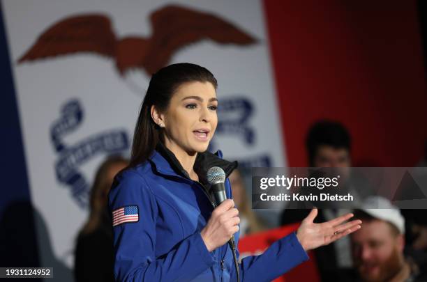 Casey DeSantis, the wife of Republican presidential candidate Florida Gov. Ron DeSantis, speaks at a campaign event at The Grass Wagon on January 13,...