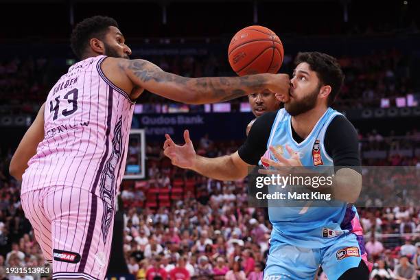 Will McDowell-White of the Breakers is challenged by Jonah Bolden of the Kings during the round 15 NBL match between Sydney Kings and New Zealand...