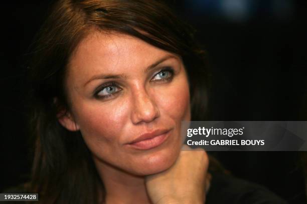 Actress Cameron Diaz watches the action during the NBA All Star Game, 18 February 2007, in Las Vegas, Nevada. The West's Kobe Bryant of the LA Lakers...