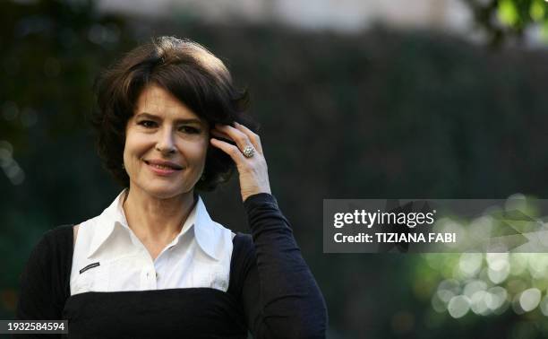 French actress Fanny Ardant poses during the photocall of "La maladie de la mort", 11 December 2006 in Rome. Fanny Ardant will perform the Marguerite...