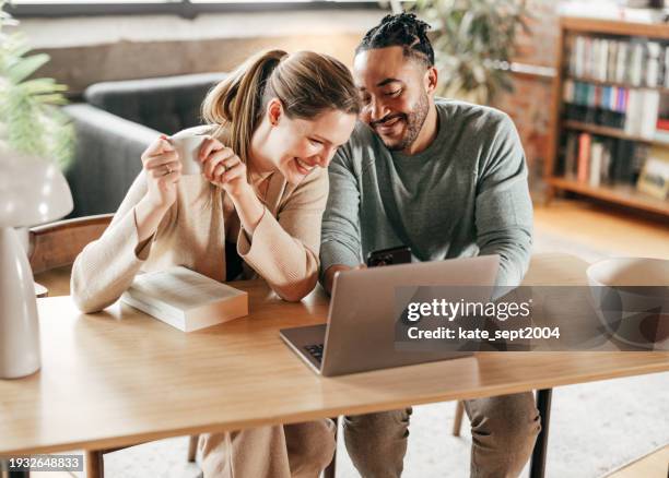 smart spending: how families can budget for better living - financial wellbeing stock pictures, royalty-free photos & images