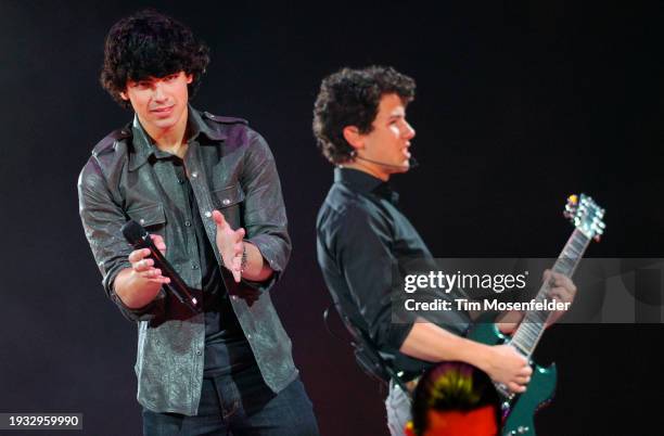 Joe Jonas and Nick Jonas of Jonas Brothers perform at HP Pavilion on August 3, 2009 in San Jose, California.