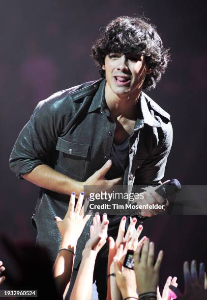 Joe Jonas of Jonas Brothers performs at HP Pavilion on August 3, 2009 in San Jose, California.