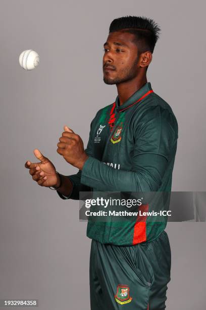 Snk Rahan Rabby 58 Mahfuzur Rahman Stock Photos, High-Res Pictures, and Images - Getty ...