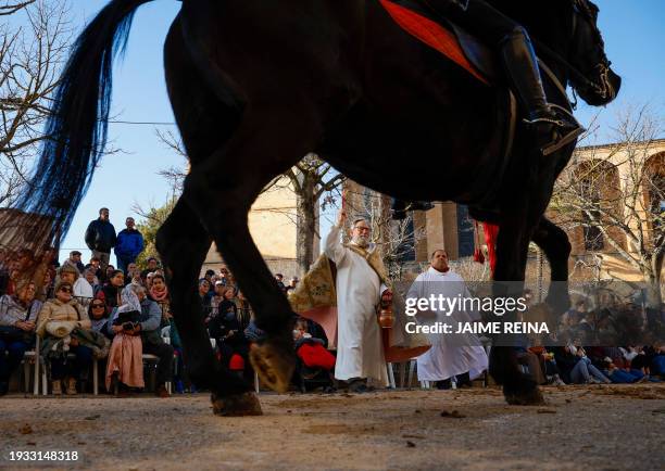 3,060 Priest Last Rites Stock Photos, High-Res Pictures, and Images ...